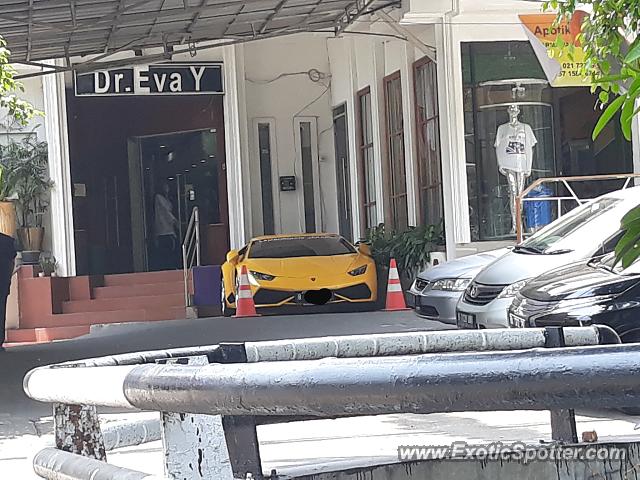 Lamborghini Huracan spotted in Jakarta, Indonesia