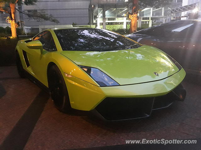 Lamborghini Gallardo spotted in Jakarta, Indonesia