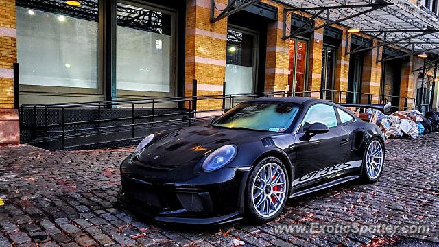 Porsche 911 GT3 spotted in Manhattan, New York