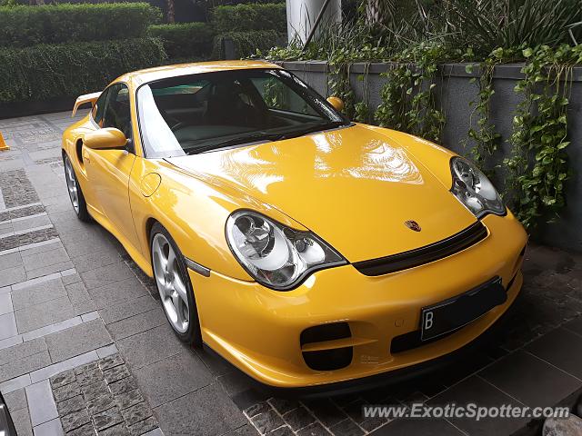 Porsche 911 GT2 spotted in Jakarta, Indonesia