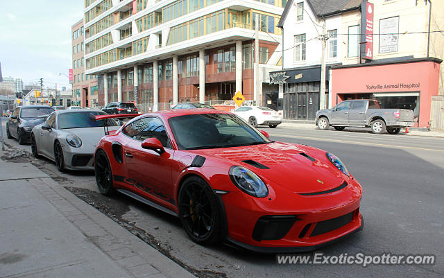 Porsche 911 GT3 spotted in Toronto, Canada