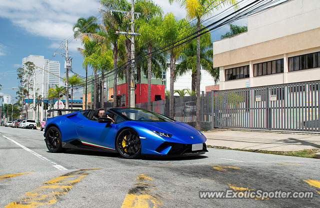 Lamborghini Huracan spotted in São Paulo, SP, Brazil