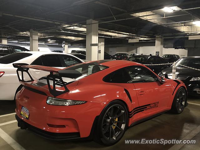 Porsche 911 GT3 spotted in Encino, California