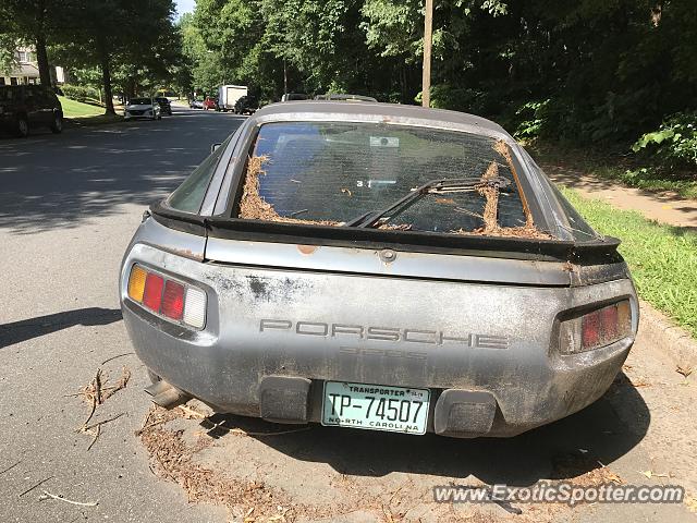 Porsche 959 spotted in Charlotte, North Carolina
