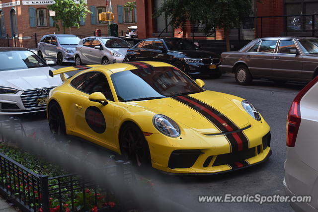 Porsche 911 GT3 spotted in Manhattan, New York