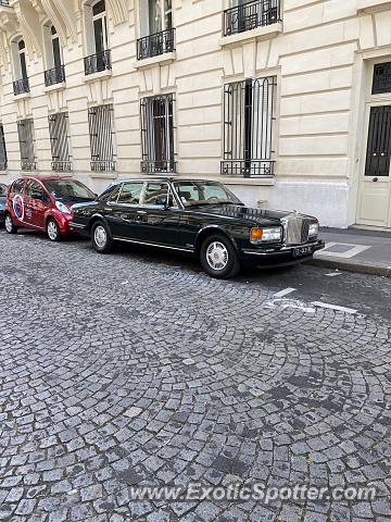 Bentley Turbo R spotted in PARIS, France