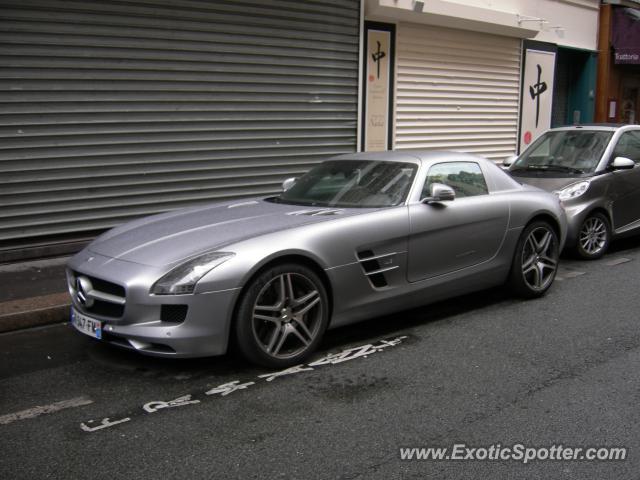 Mercedes SLS AMG spotted in Paris, France