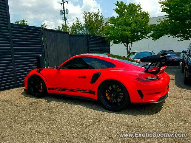 Porsche 911 GT3 spotted in Birmingham, Michigan