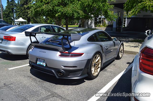 Porsche 911 GT2 spotted in Medina, Washington