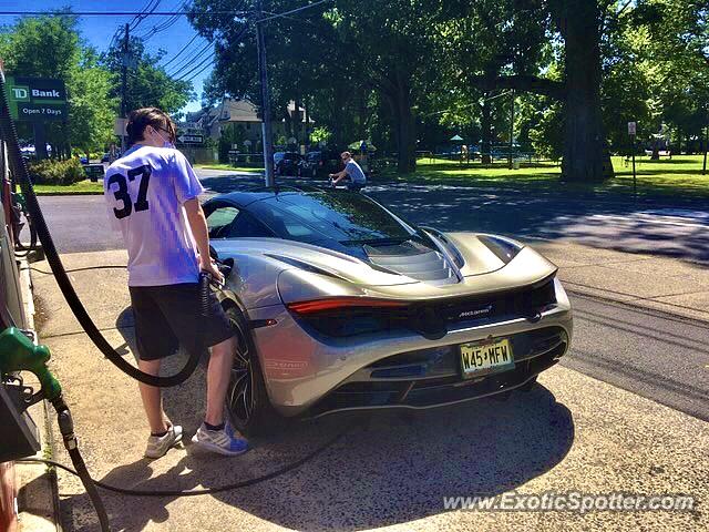 Mclaren 720S spotted in Summit, New Jersey