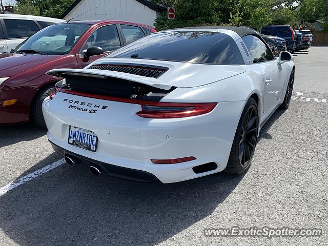Porsche 911 spotted in Niagara O-T-Lake, Canada