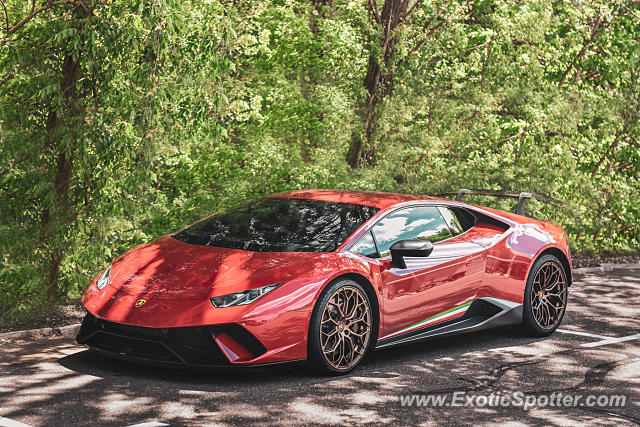 Lamborghini Huracan spotted in Wayzata, Minnesota