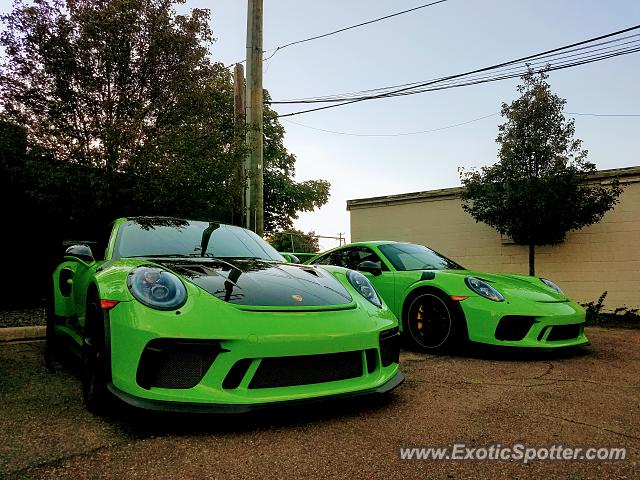 Porsche 911 GT3 spotted in Birmingham, Michigan