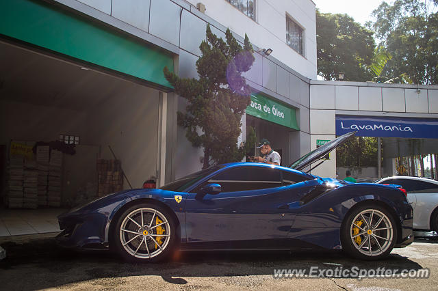 Ferrari 488 GTB spotted in São Paulo, SP, Brazil