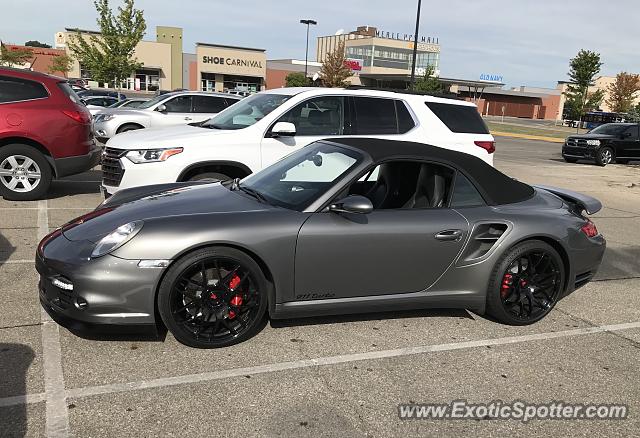 Porsche 911 Turbo spotted in Des Moines, Iowa