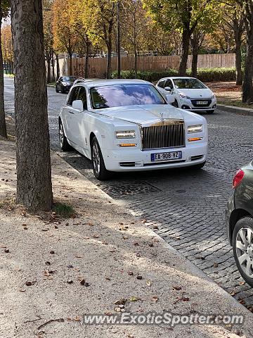 Rolls-Royce Phantom spotted in PARIS, France