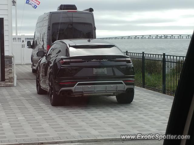 Lamborghini Urus spotted in Toms river, New Jersey