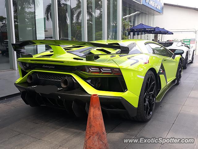 Lamborghini Aventador spotted in Jakarta, Indonesia