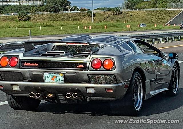 Lamborghini Diablo spotted in Orlando, Florida