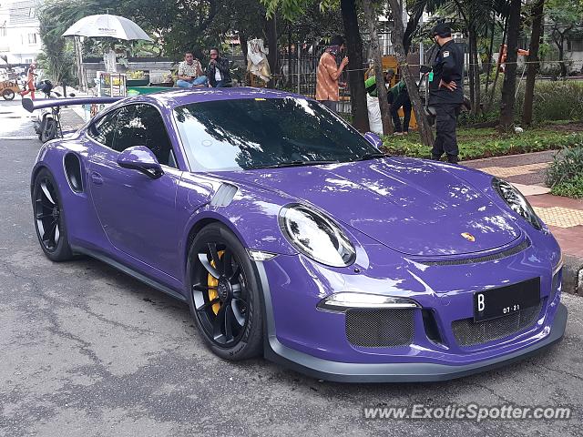 Porsche 911 GT3 spotted in Jakarta, Indonesia