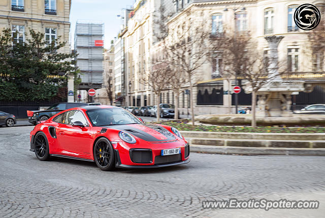 Porsche 911 GT2 spotted in Paris, France