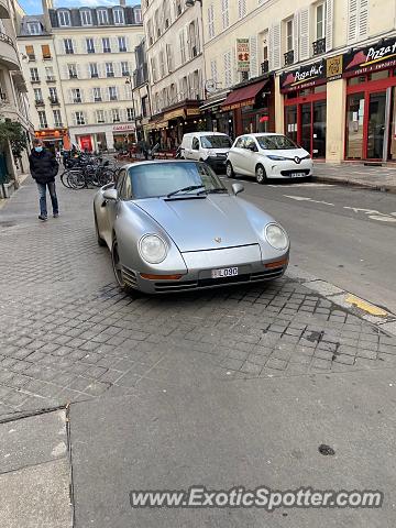 Porsche 959 spotted in PARIS, France