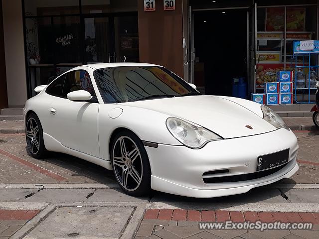 Porsche 911 spotted in Jakarta, Indonesia