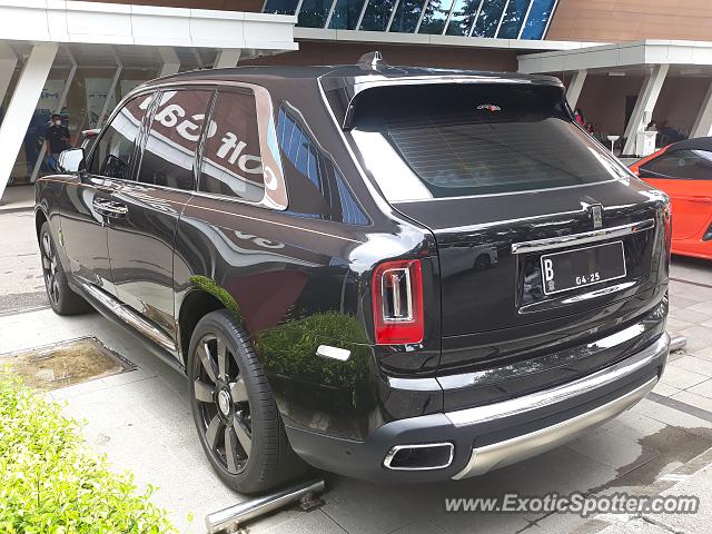 Rolls-Royce Cullinan spotted in Jakarta, Indonesia