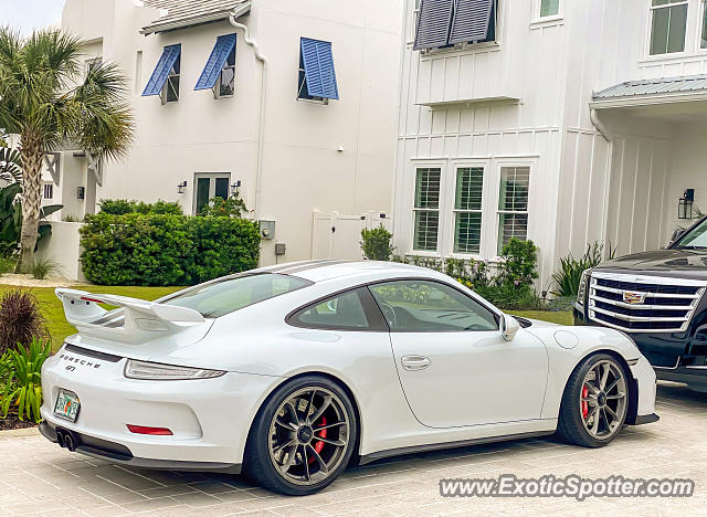 Porsche 911 GT3 spotted in Jacksonville, Florida