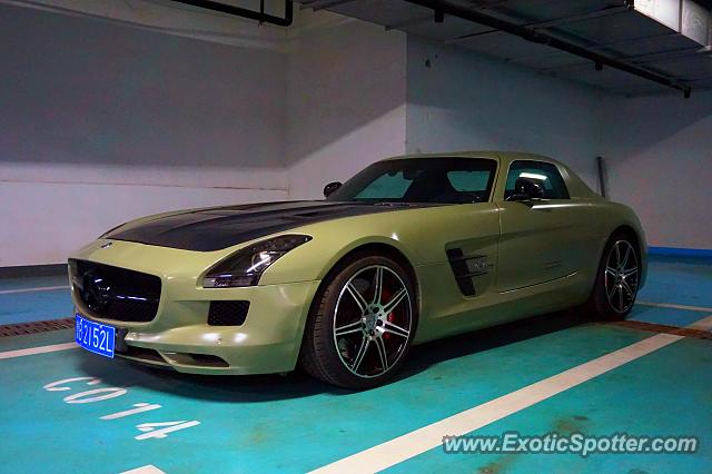 Mercedes SLS AMG spotted in Qingdao, China