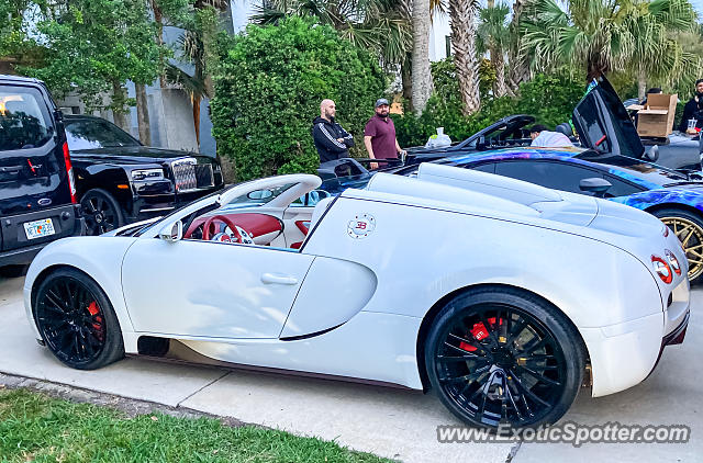Bugatti Veyron spotted in Jacksonville, Florida