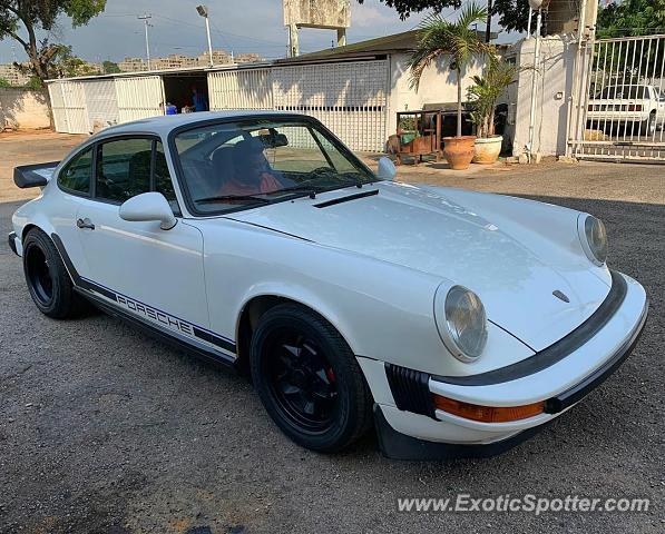 Porsche 911 spotted in Mérida, Venezuela