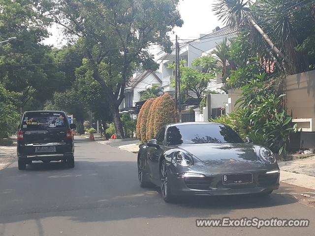 Porsche 911 spotted in Jakarta, Indonesia