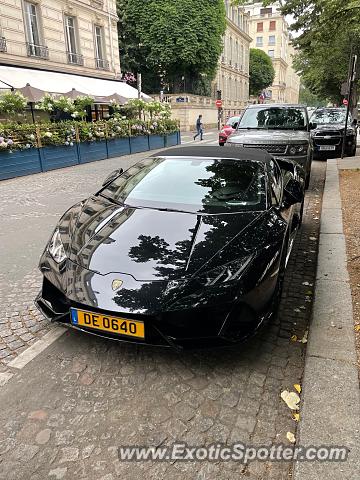 Lamborghini Huracan spotted in PARIS, France