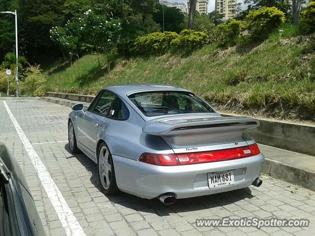 Porsche 911 Turbo spotted in Caracas, Venezuela