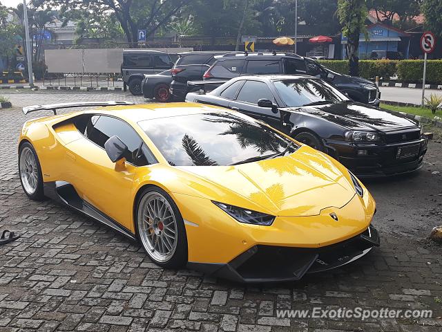 Lamborghini Huracan spotted in Serpong, Indonesia