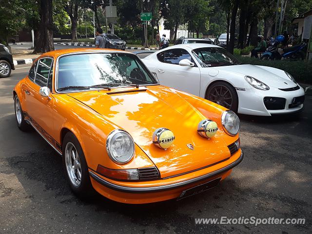 Porsche 911 spotted in Jakarta, Indonesia