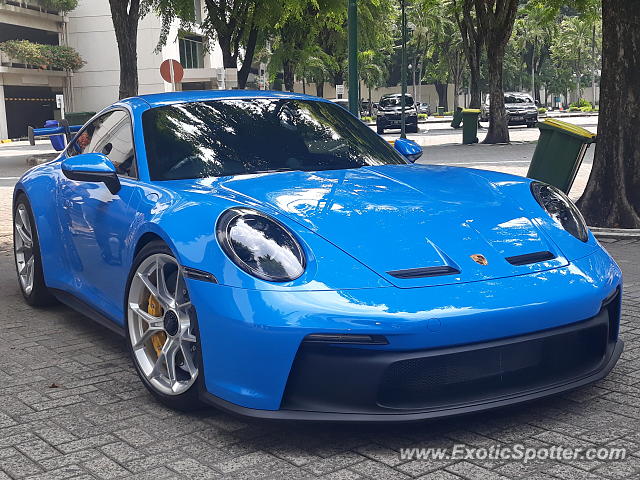 Porsche 911 GT3 spotted in Jakarta, Indonesia