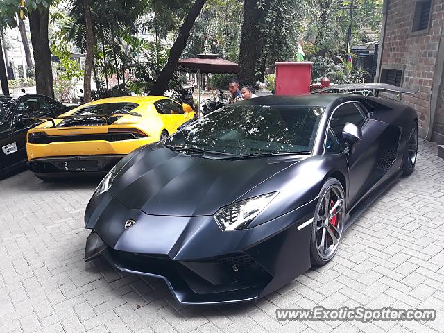 Lamborghini Aventador spotted in Jakarta, Indonesia