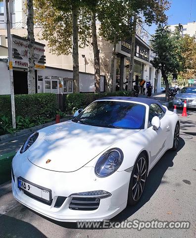 Porsche 911 spotted in Tehran, Iran