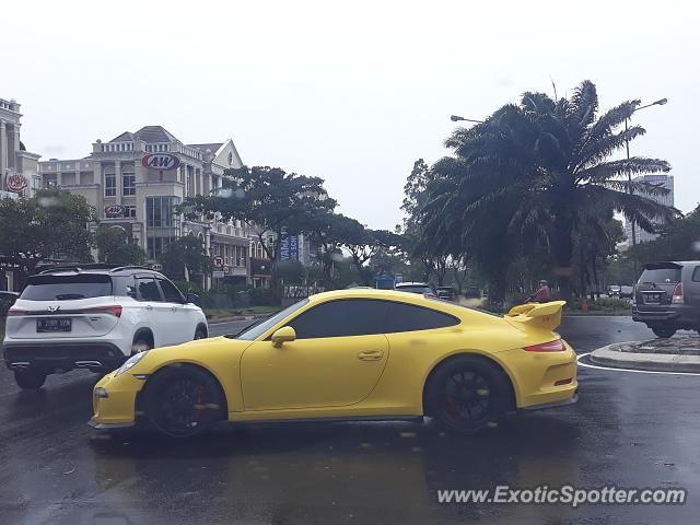 Porsche 911 GT3 spotted in Serpong, Indonesia