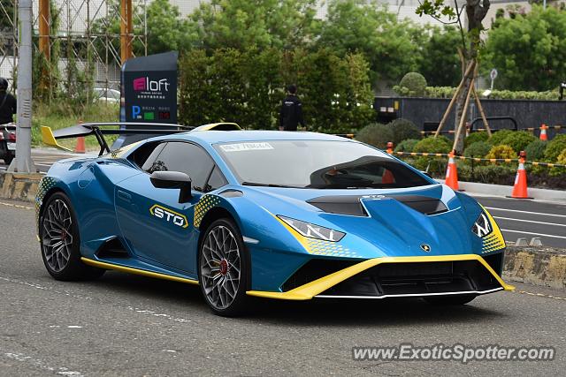 Lamborghini Huracan spotted in Tainan, Taiwan