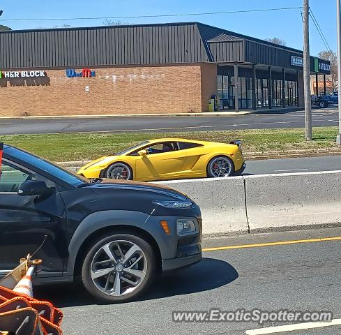 Lamborghini Gallardo spotted in Brick, New Jersey