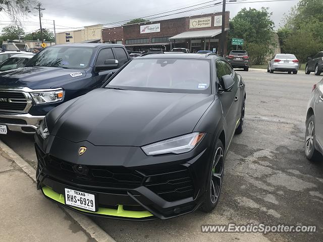 Lamborghini Urus spotted in Blanco, Texas