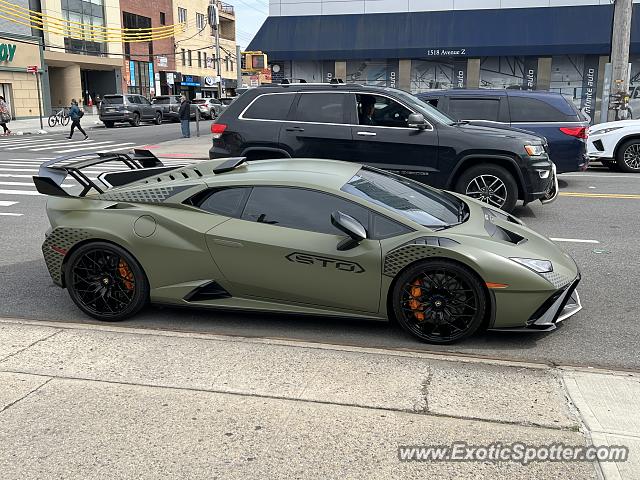 Lamborghini Huracan spotted in Brooklyn, New York