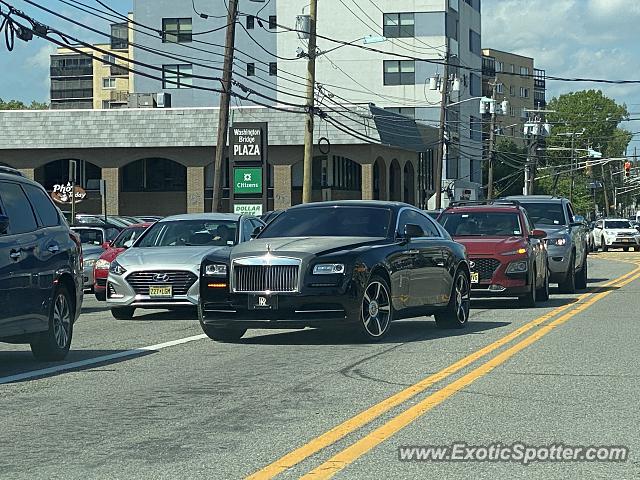 Rolls-Royce Wraith spotted in Fort Lee, Connecticut