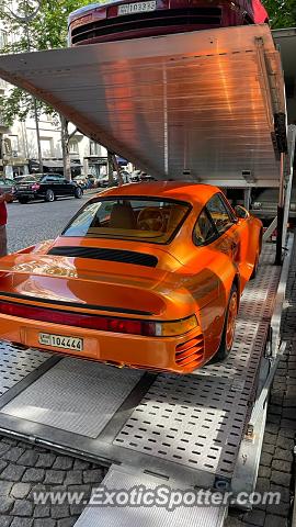 Porsche 959 spotted in Paris, France