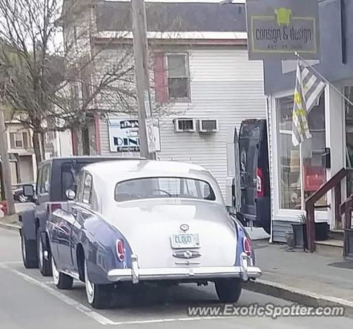 Rolls-Royce Silver Cloud spotted in West Lebanon, New Hampshire