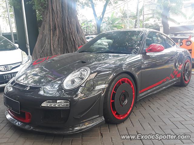 Porsche 911 GT3 spotted in Jakarta, Indonesia