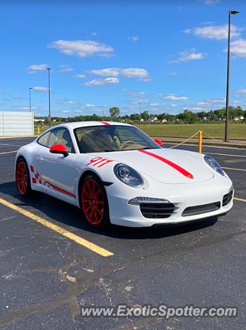 Porsche 911 spotted in Flint, Michigan